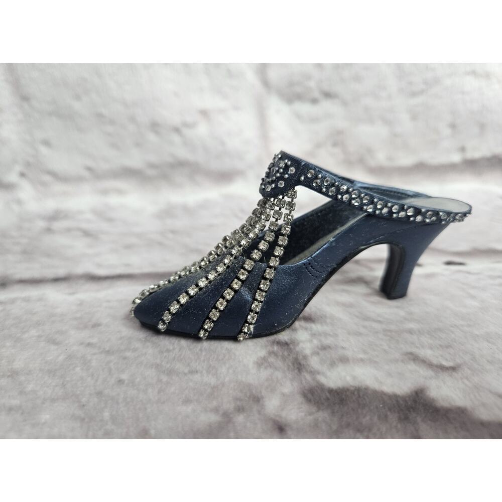Just The Right Shoe by Raine (Item: 25059) Stardust Memories